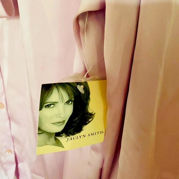 Ladies Top - Picture 2 of 7